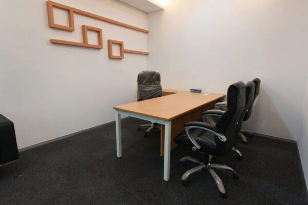 L-shaped office table 1